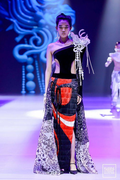 北京服装学院服饰艺术与工程学院毕业设计作品秀暨2022时尚消费与设计趋势发布